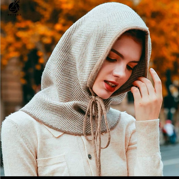 NWOT Cashmere Balaclava - Picture 2 of 6